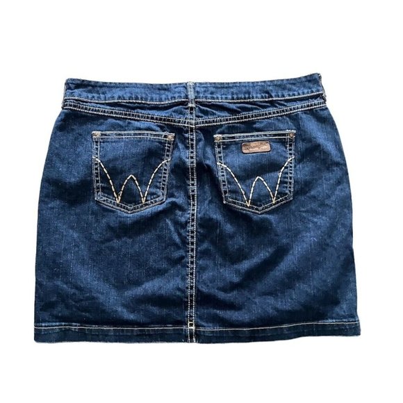 Wrangler Dresses & Skirts - Wrangler Denim Pink Label Blue Jean womens western Skirt, Size 19